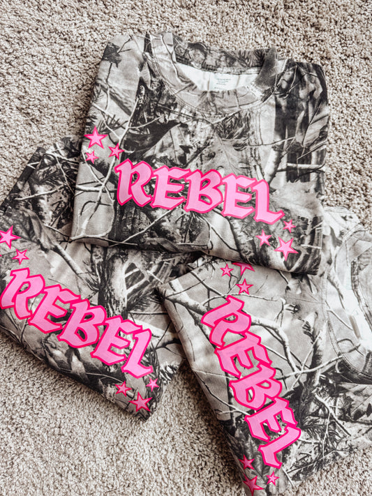 RTS REBEL OVERSIZED CAMO TEE